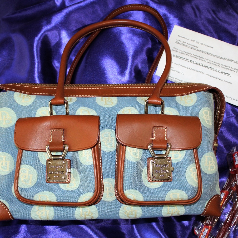 ** Host Pick 11/11!! 🥳 Classic Dooney & Bourke double pocket jacquard bag - Picture 8 of 13